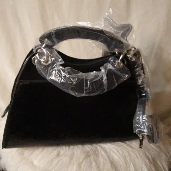 NEW PURSE Hard Shiny Hand Bag By Paris With Zipper - Picture 3 of 4